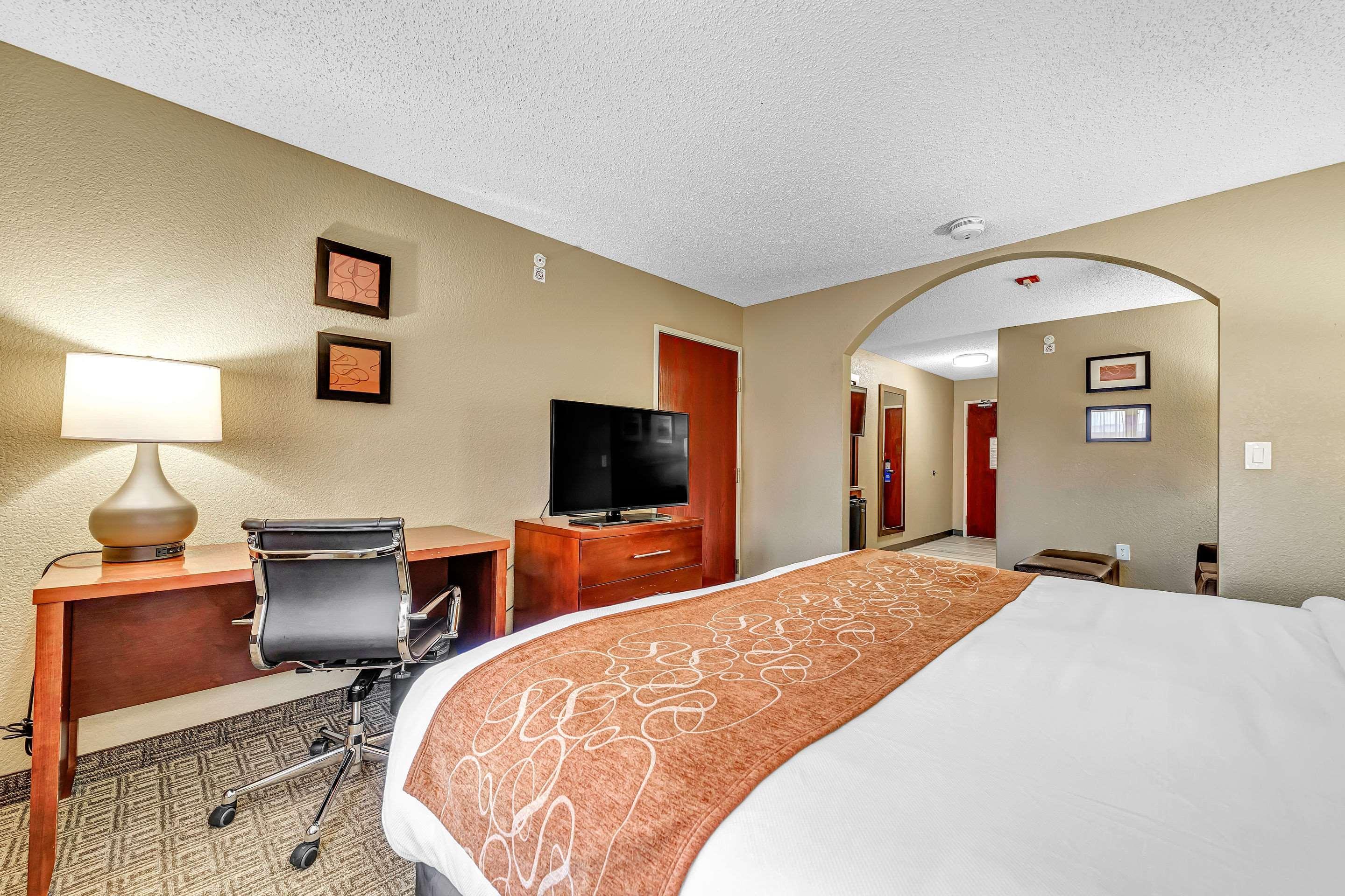 Comfort Suites Lakewood - Denver Экстерьер фото