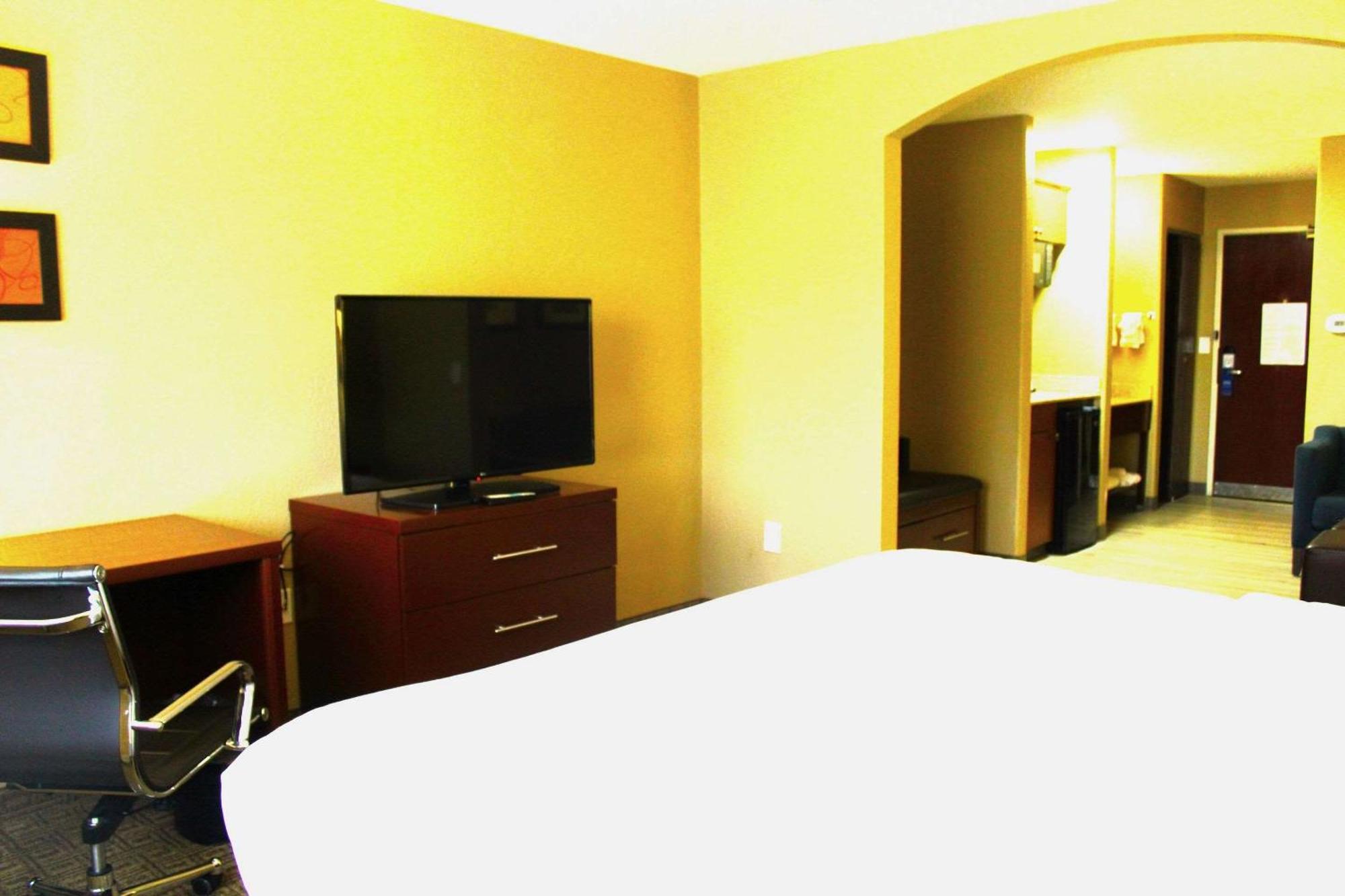 Comfort Suites Lakewood - Denver Экстерьер фото