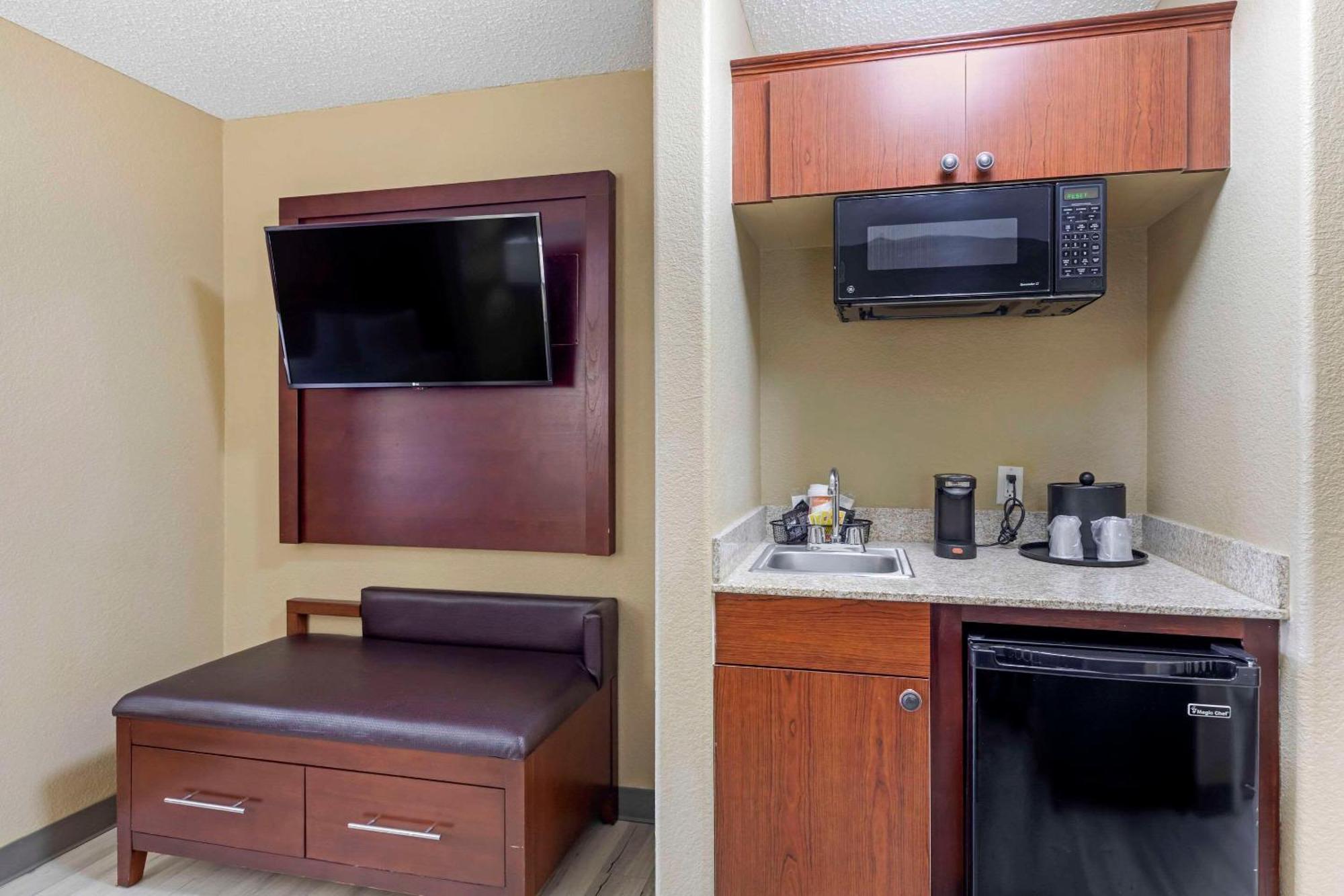 Comfort Suites Lakewood - Denver Экстерьер фото